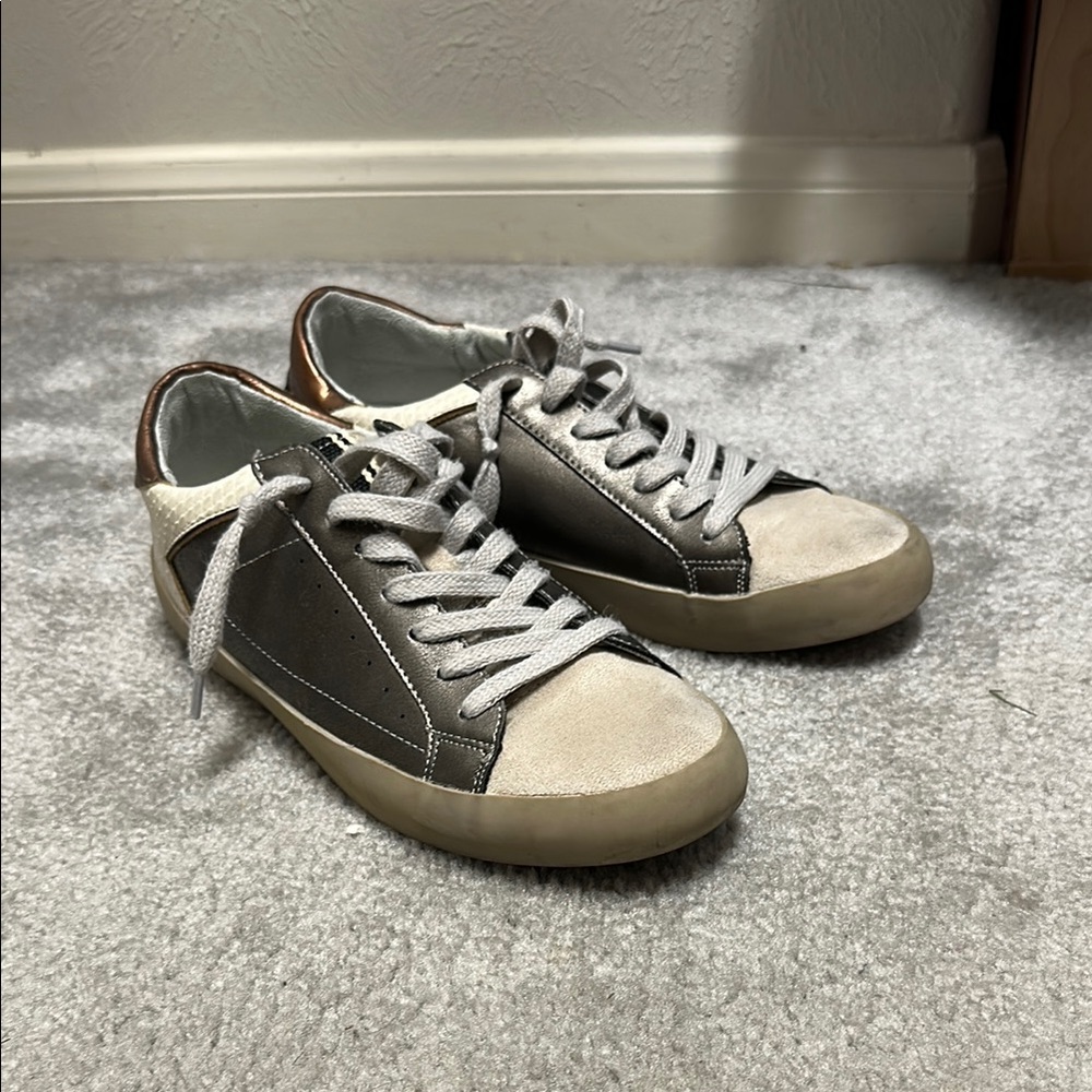 Chic Gray and Cream Casual Sneakers